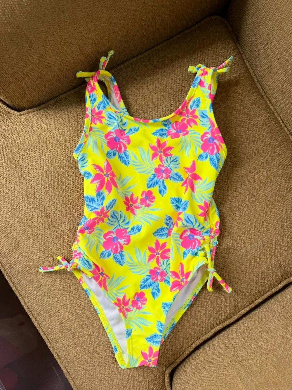 🦋Young Hearts Girls Tropical Floral One-Piece Swimsuit Size 5